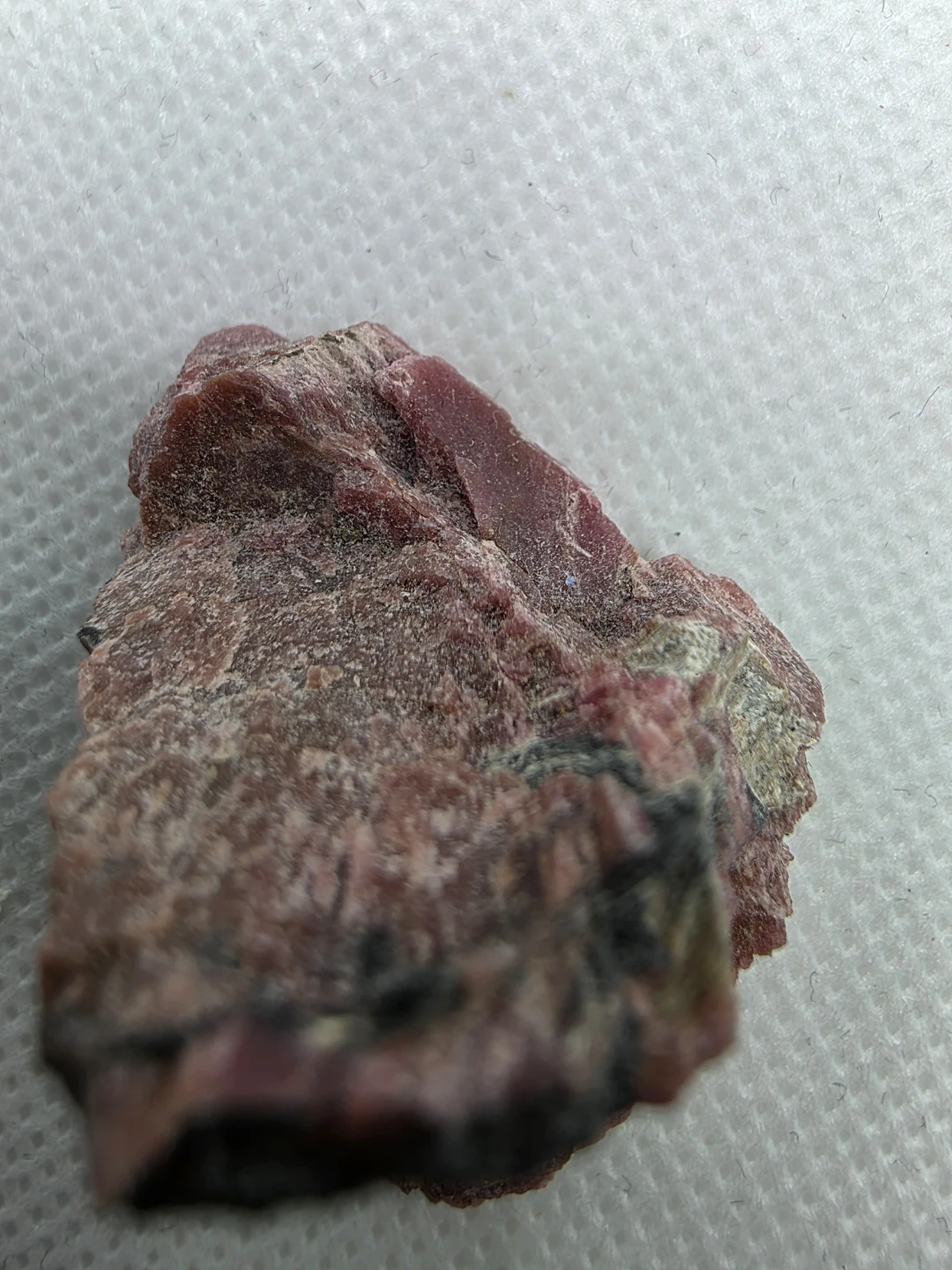 RAW Rhodonite