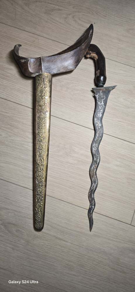 AUTHENTIC TRIBAL  COLLECTION – KERIS, MANDAU & CEREMONIAL AXE - photo 3
