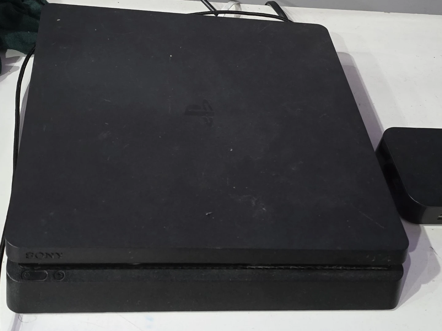Sony PlayStation 4 - photo 2