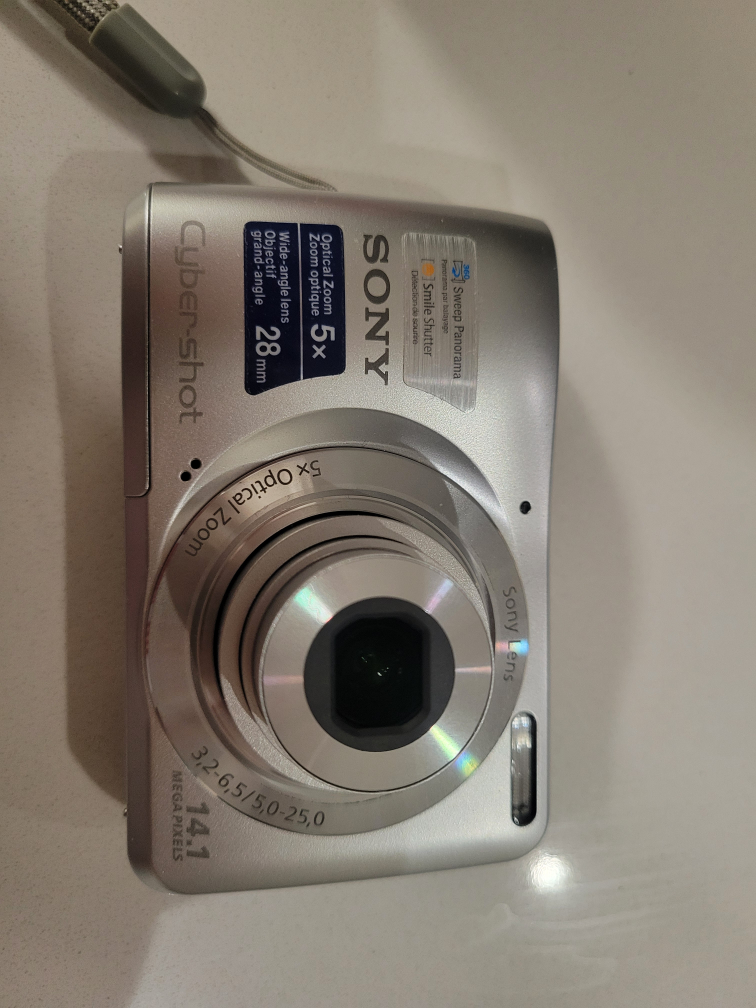 Silver Sony Cybershot DSC S5000 14 MP Digital Camera