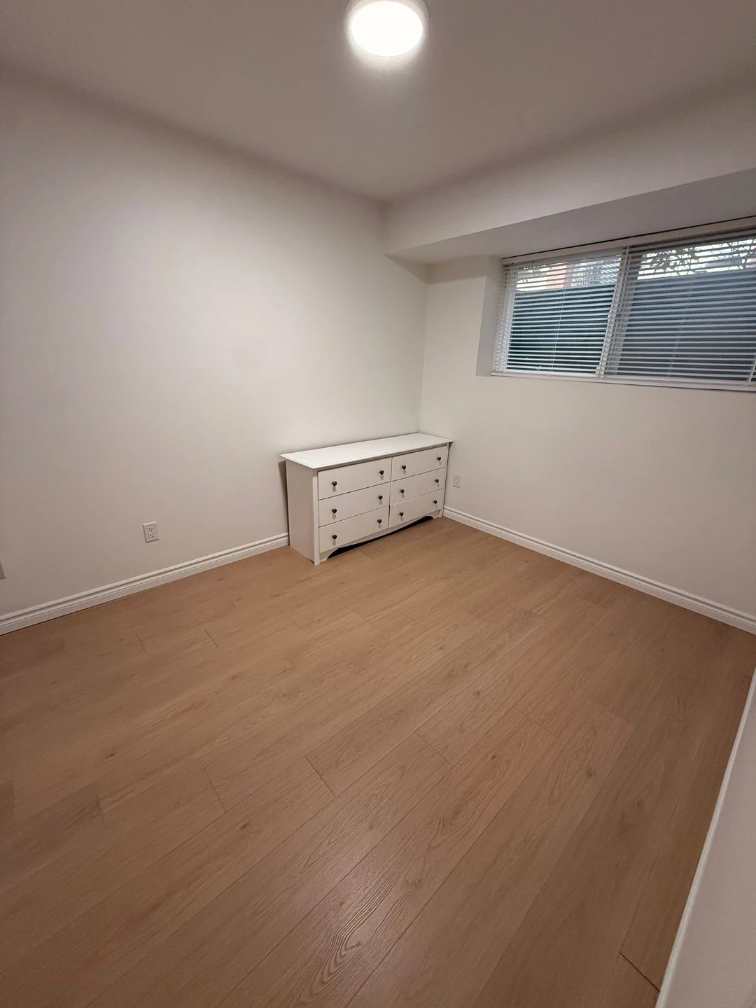 2 Bedroom basement for rent in panorama ridge - photo 3