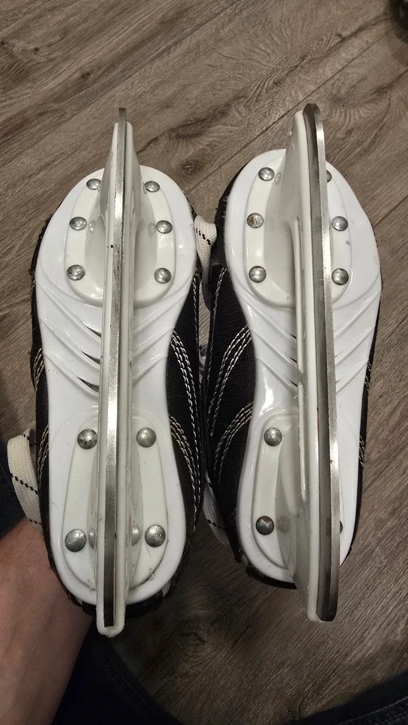 Hespeler Ice Skates - US J1 image indicator(5)