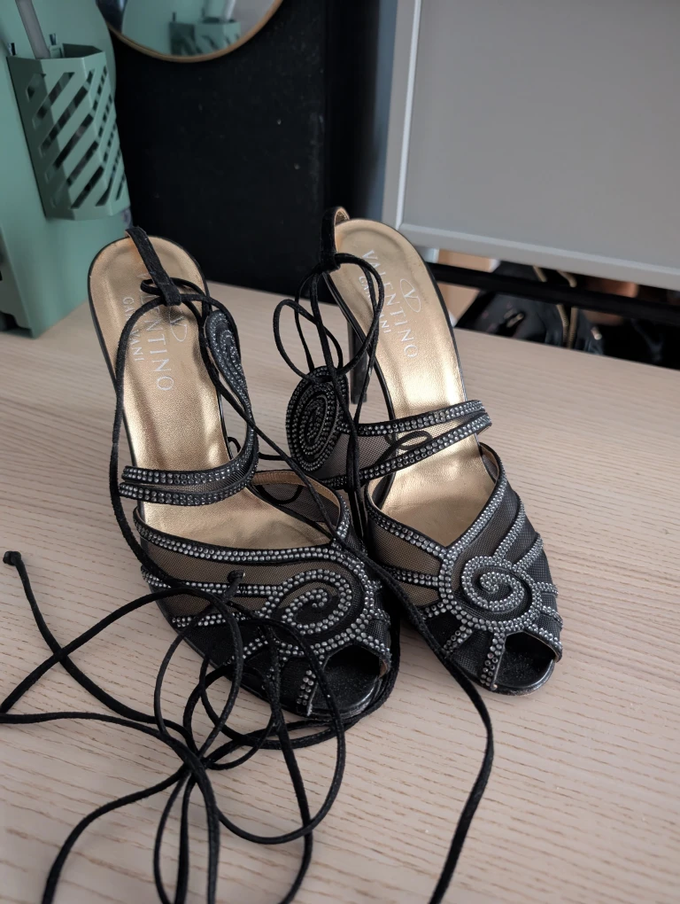 Valentino Garavani Black Heels - photo 3