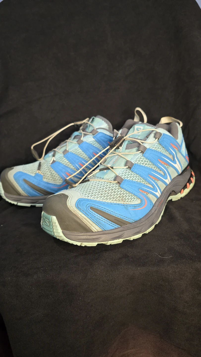Salomon XA Pro Trail Runners - Size 8.5 womens