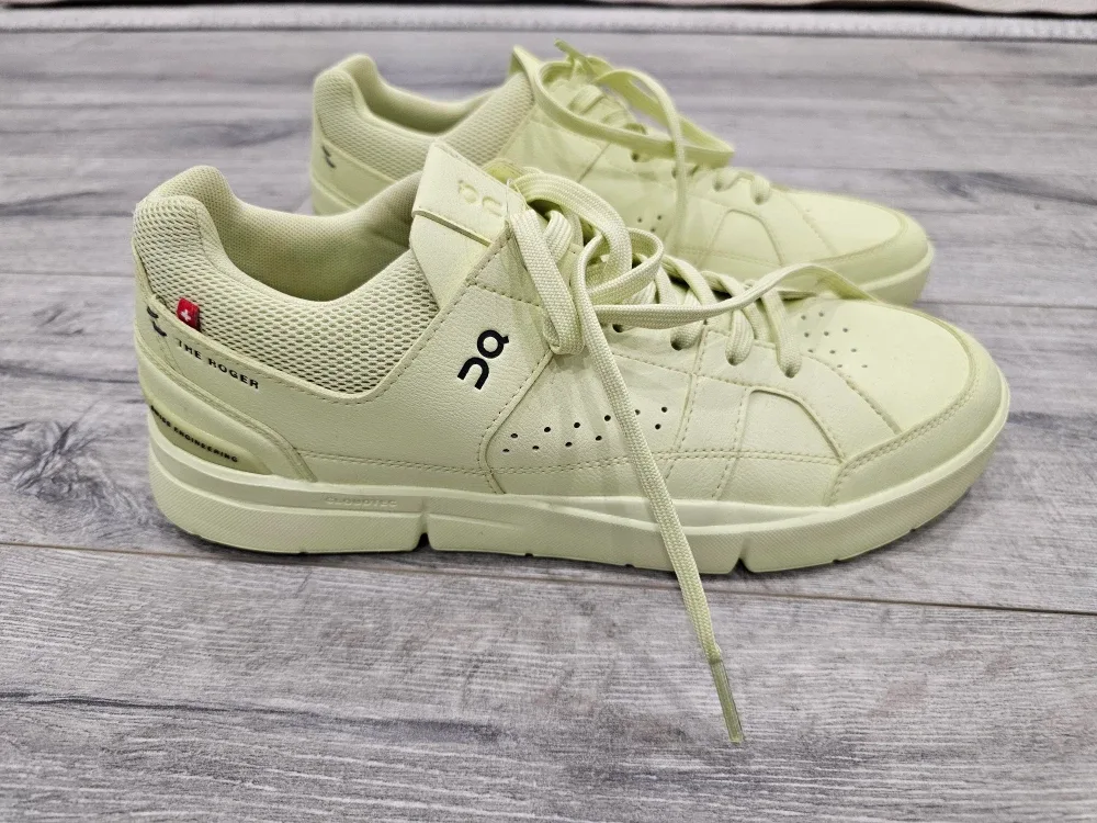 On The Roger Clubhouse Sneakers image indicator(4)