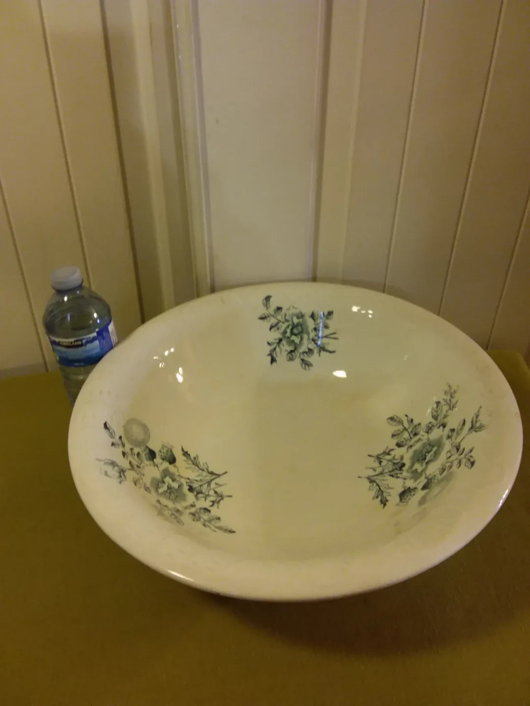 ➡️ Vintage Pitcher and Bowl Set - #Cleanout image indicator(2)