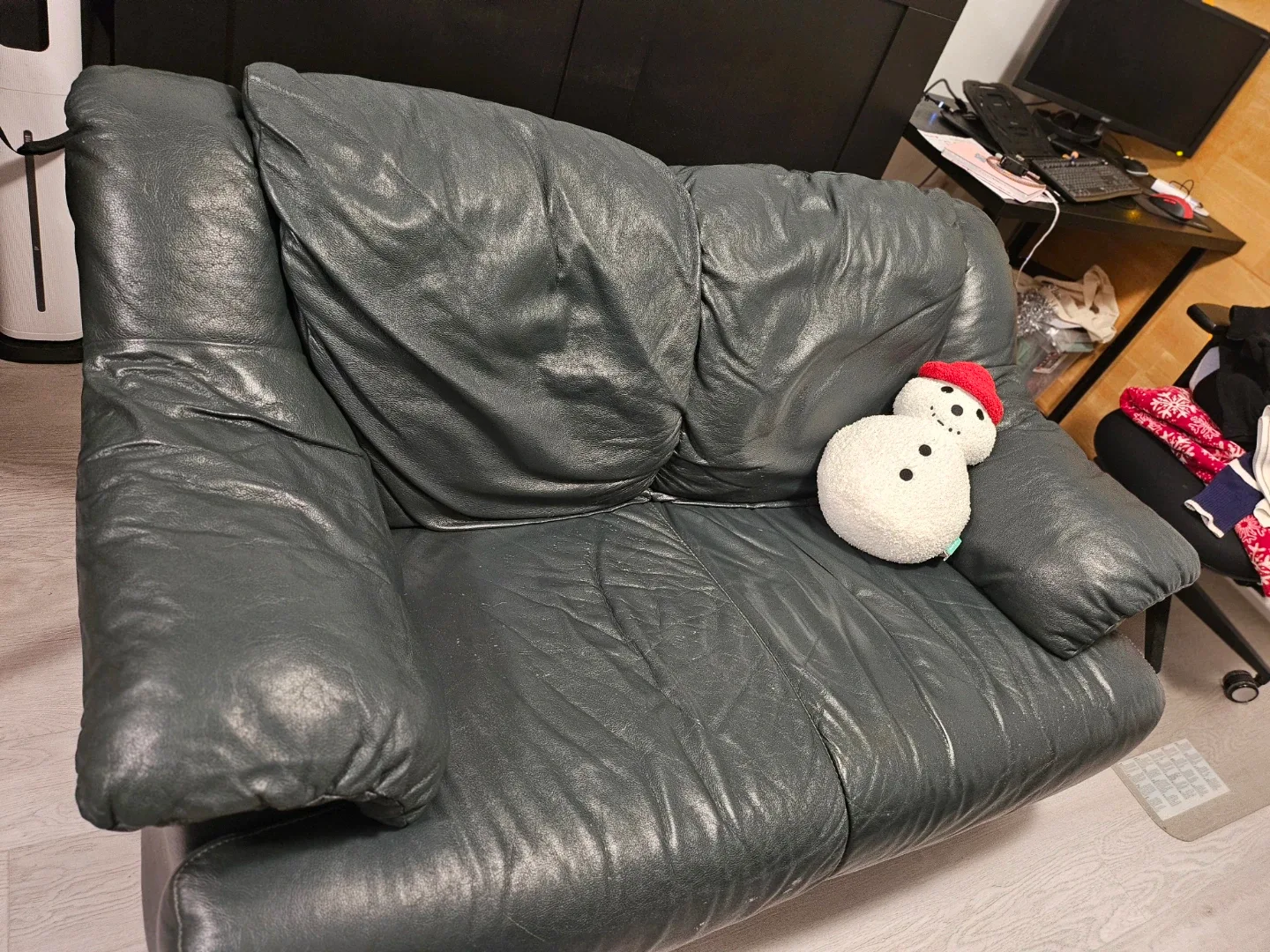 Leather Loveseat - Great Condition!
