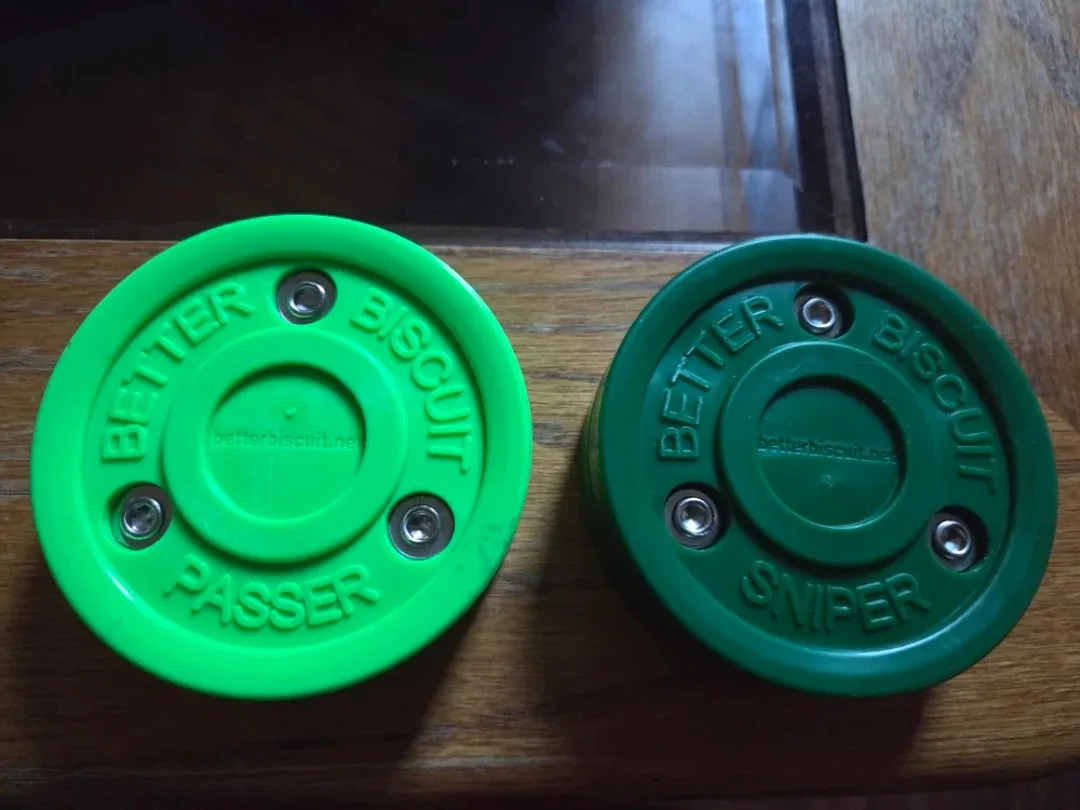 Better Biscuit Sniper &Passer Hockey Puck Combo image indicator(3)