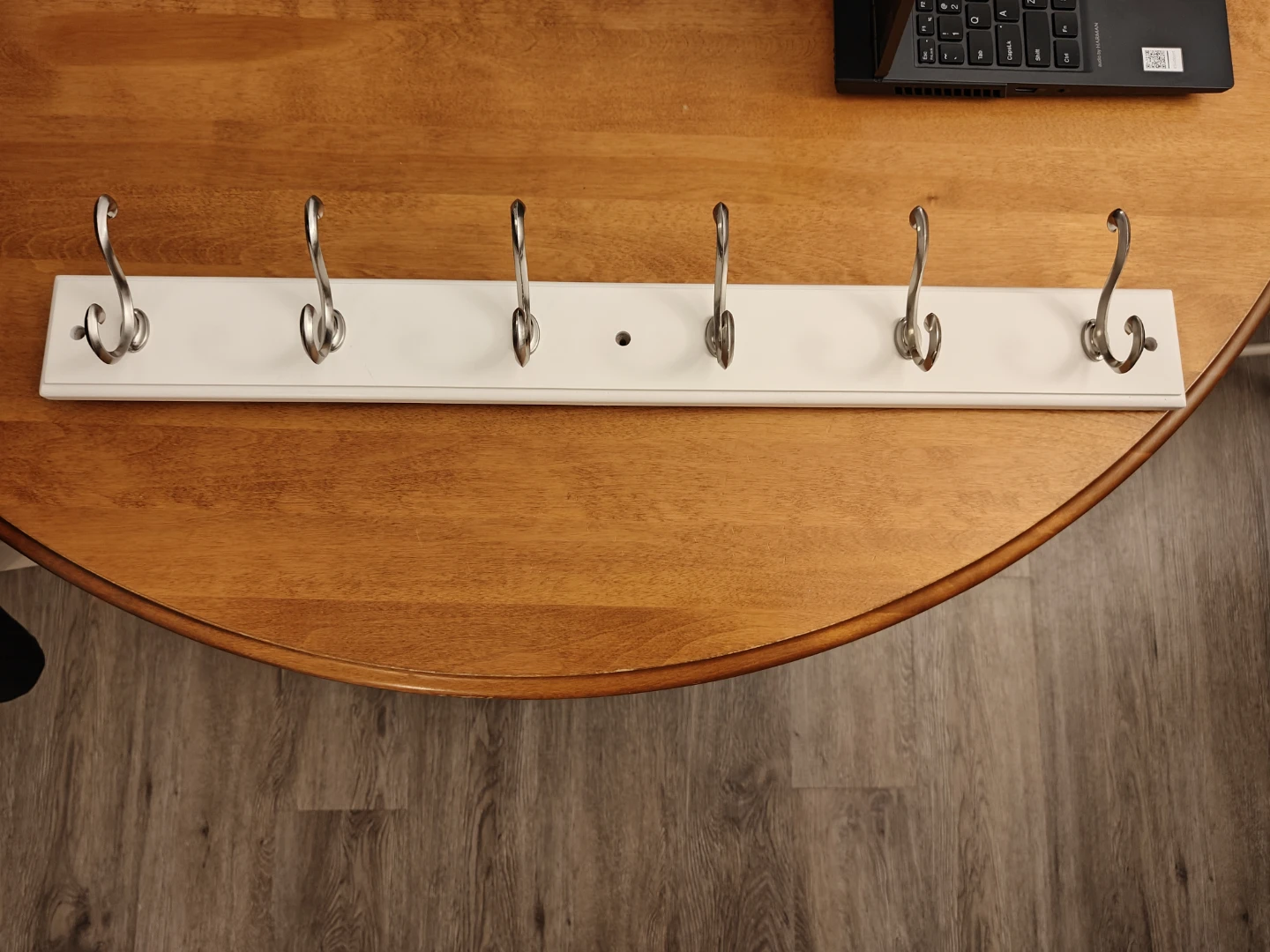 White Coat Rack with 6 Hooks
