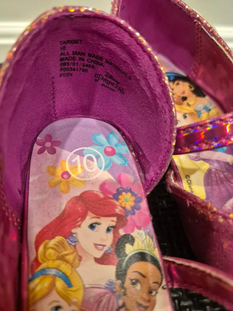 Disney Princess Shoes - Size 10 image indicator(2)