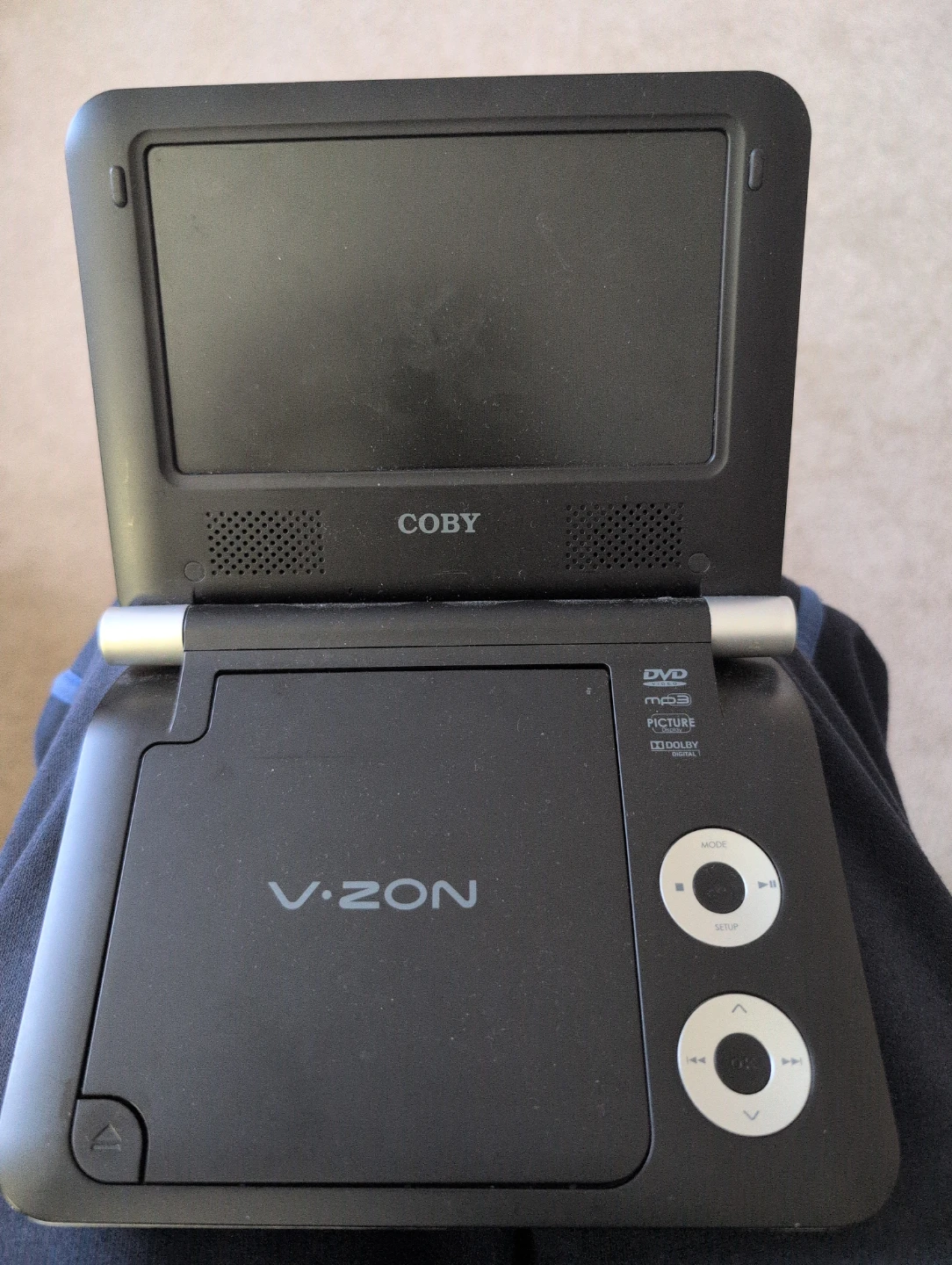 Coby V.ZON Portable DVD Player - photo 2