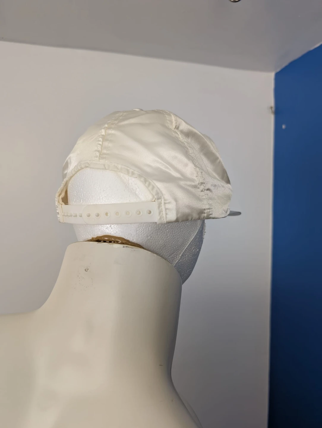 Vintage Molson Indy Baseball Cap signed by Mario Andretti - photo 4