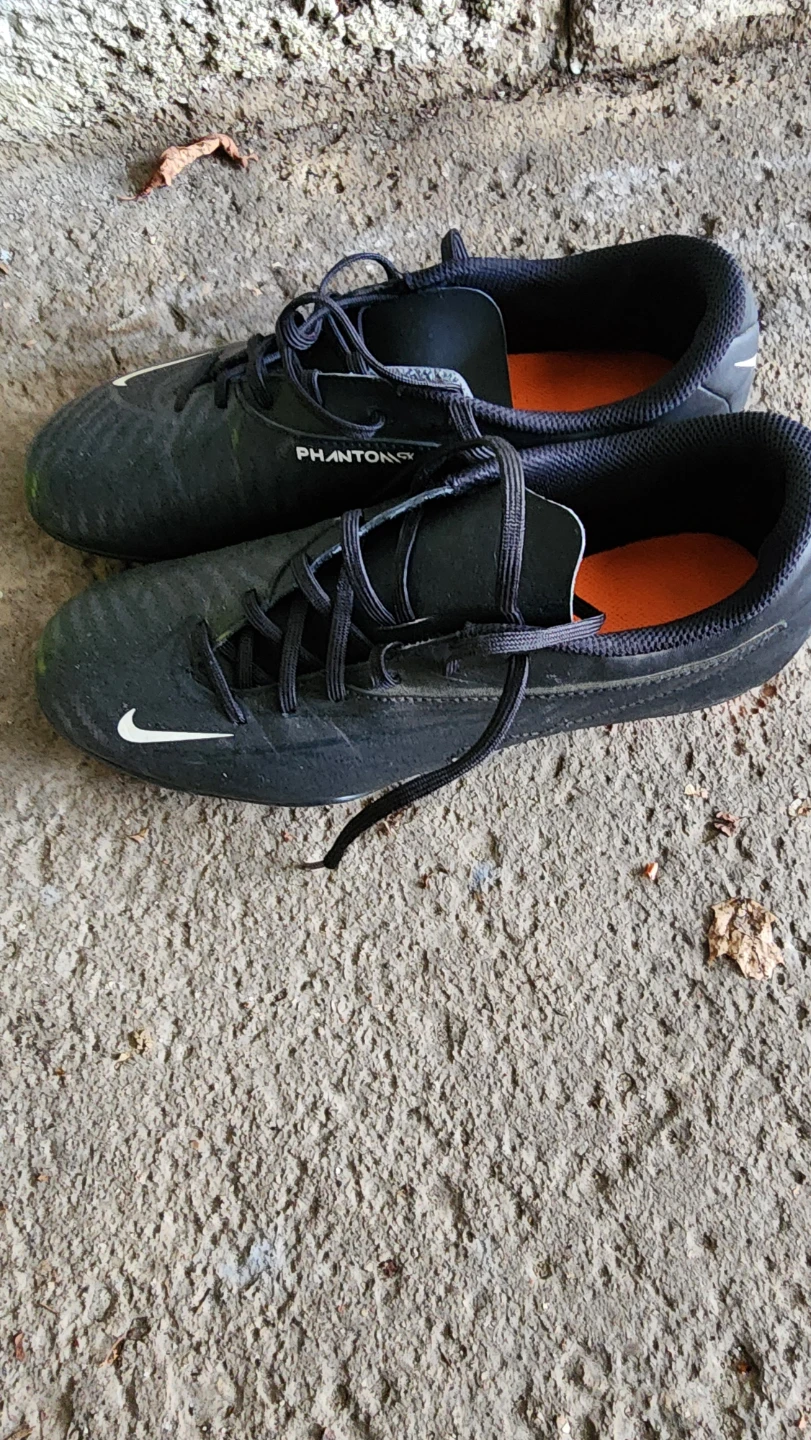 Nike Phantom GT Soccer Cleats - photo 3