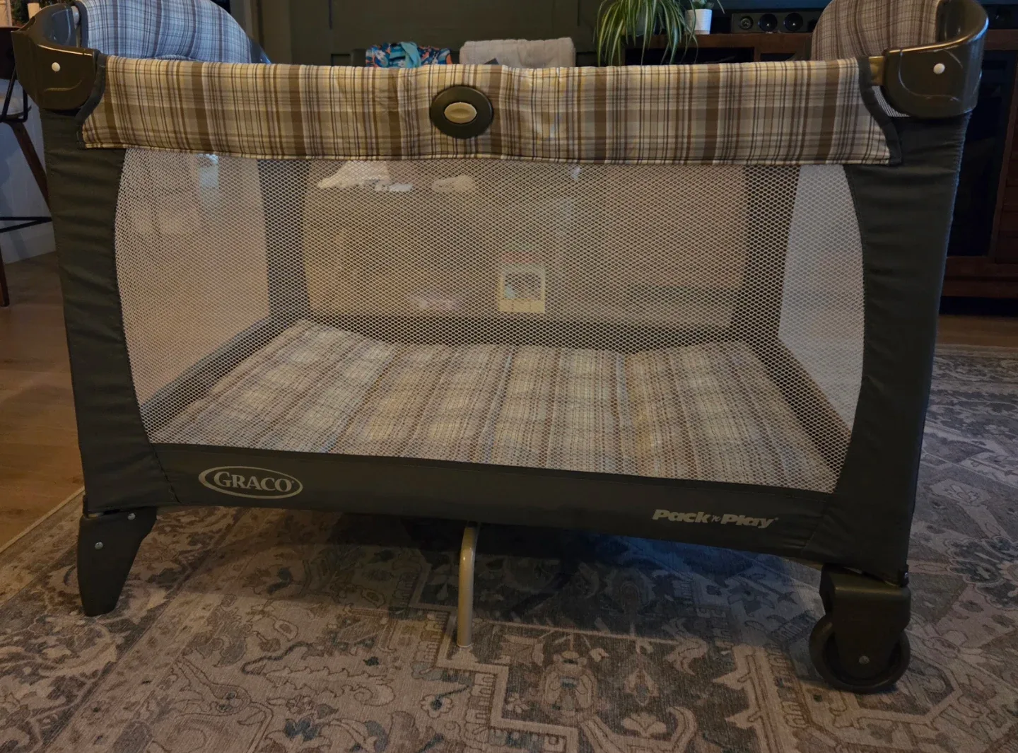 Graco Pack 'n Play Portable Playard image indicator(4)