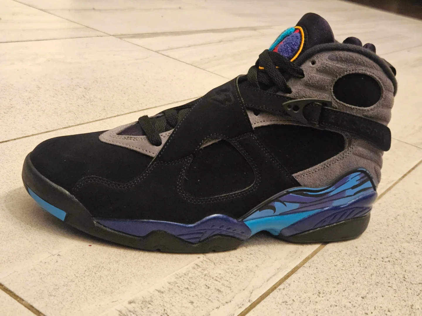 Air Jordan 8 Retro Men's Basketball Shoes image indicator(5)