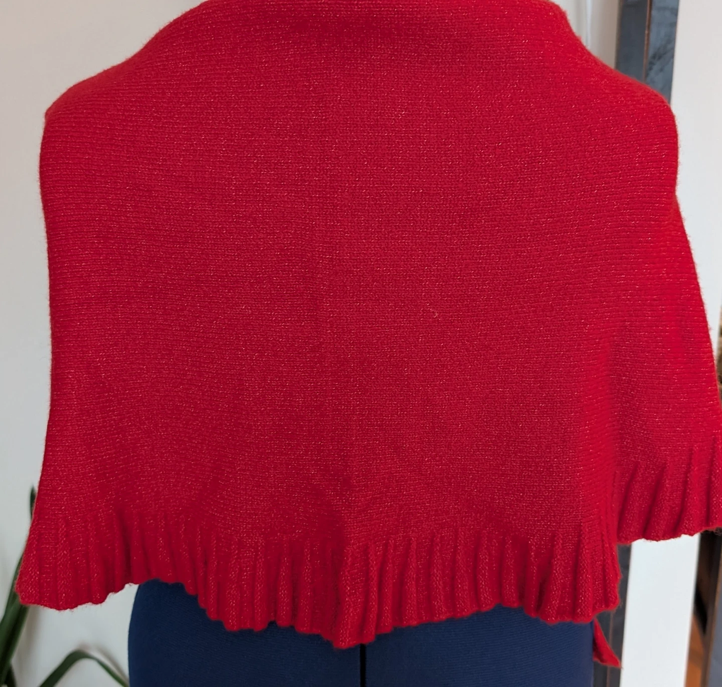 Ralph Lauren Red Ruffled Shawl - photo 4