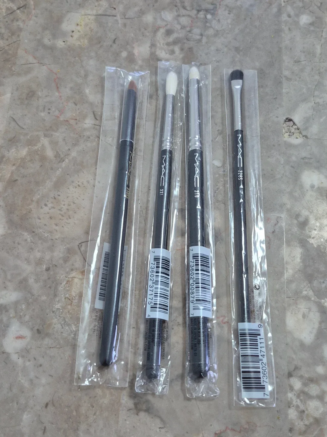 New MAC Makeup Brush Set image indicator(4)