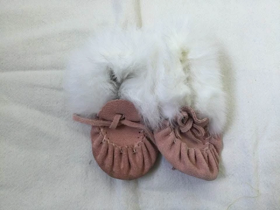 Baby girls sz 6 shoes & sandals - photo 2