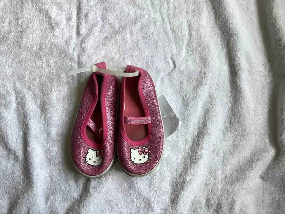 Baby girls sz 6 shoes & sandals image indicator(7)