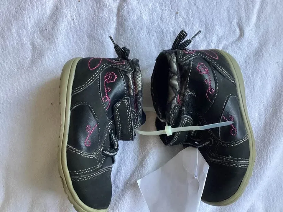 Baby girls sz 6 shoes & sandals image indicator(8)