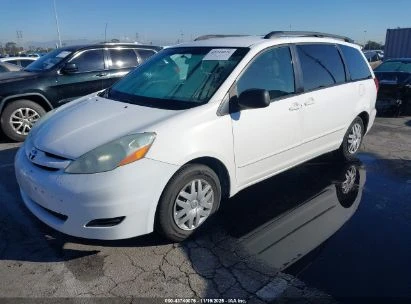 2009 Toyota sienna xle - photo 2