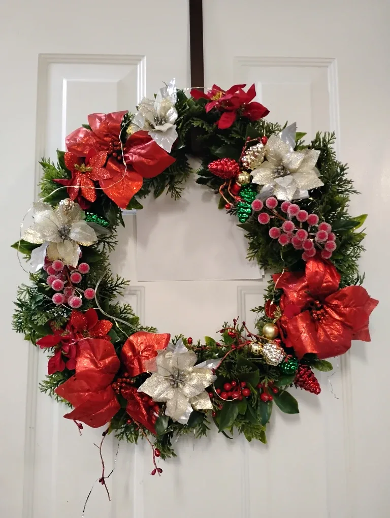 Christmas Wreath - Red & Silver