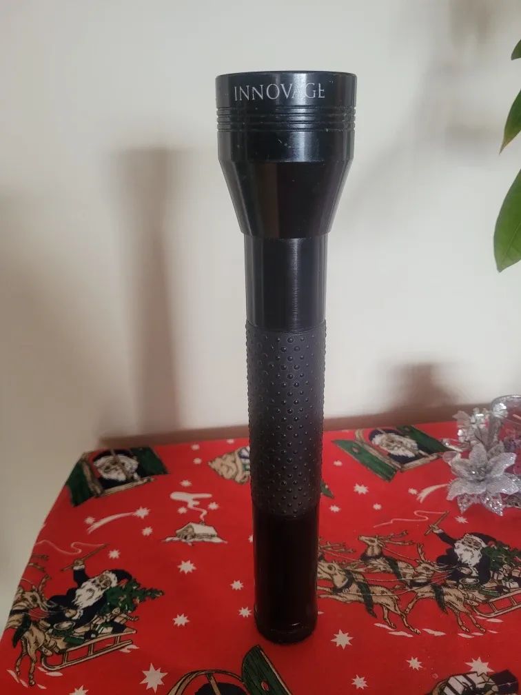 Innovage Black Flashlight without Batteries #clearout image indicator(2)