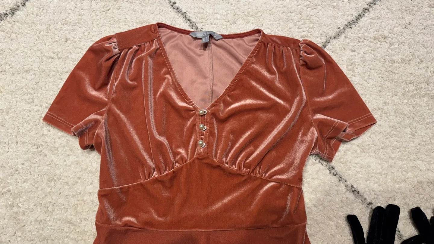 Sold together! Coral velvet V-neck dress image indicator(4)