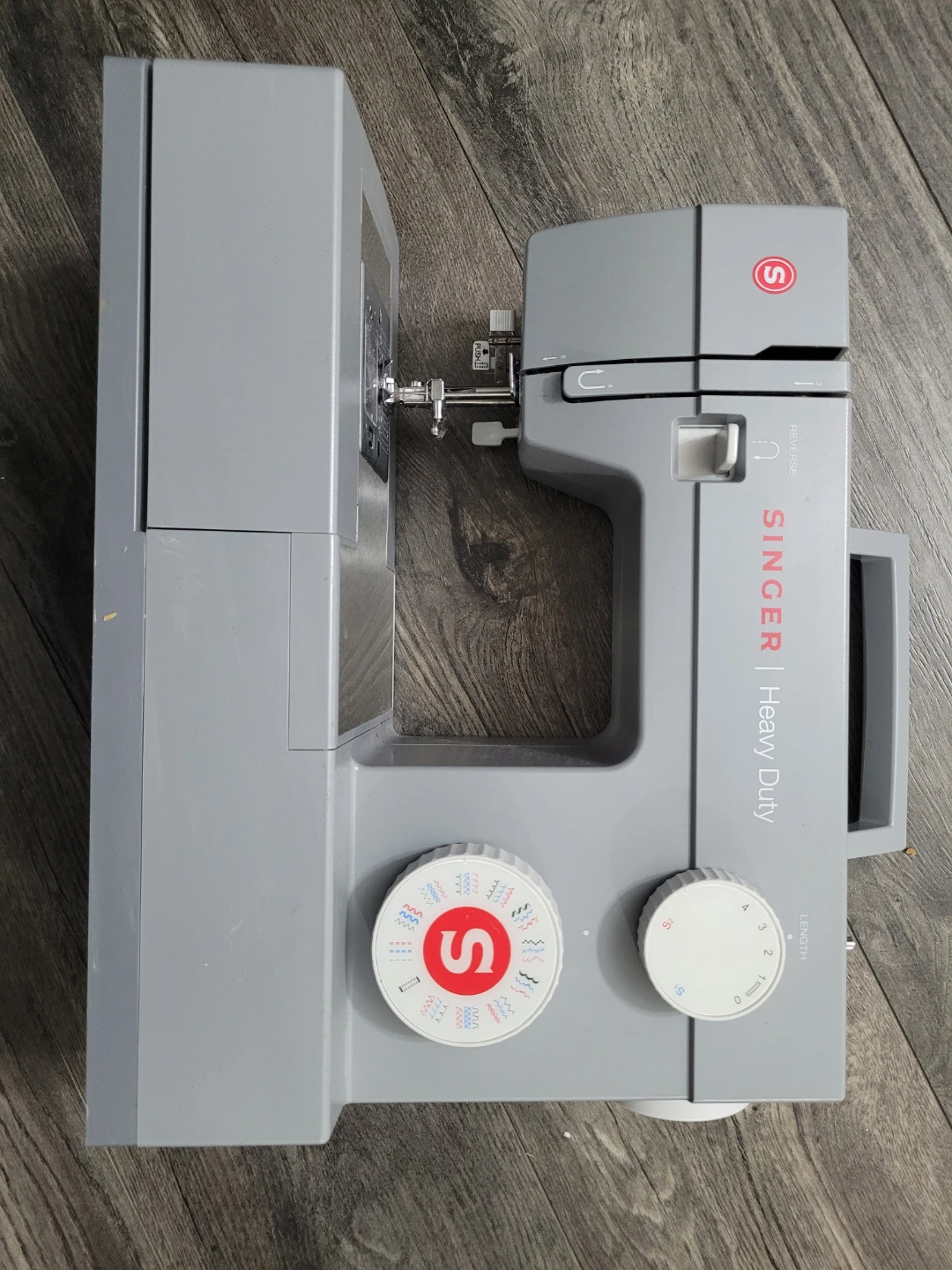 Singer Heavy Duty 4423 Sewing Machine
