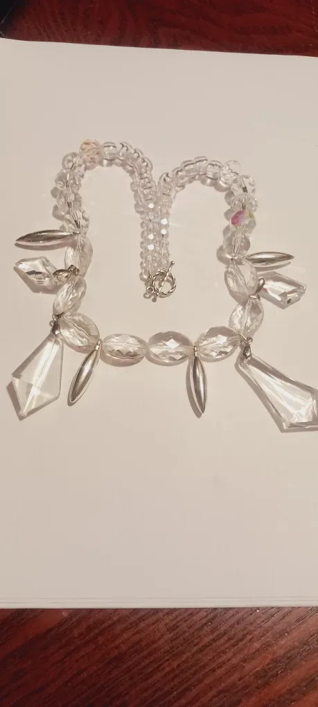 NEW !! Beautiful 🎄 Holiday Sparkling Statement Necklace image indicator(4)