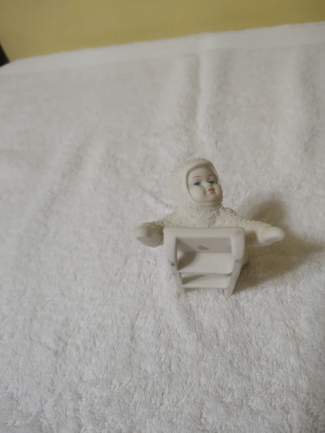 Vintage Snowbabies Figurine image indicator(3)