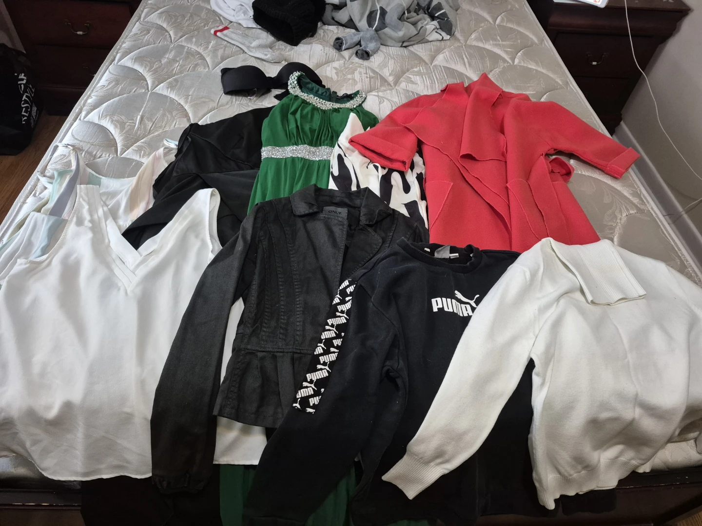 Huge bundle of clothes size small to medium - photo 2