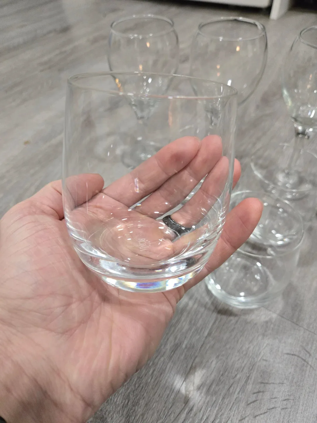 Wine and Tumbler Glass Set image indicator(2)