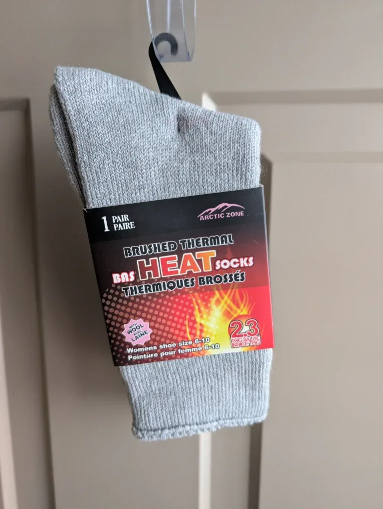 BNWT Womens sz 6-10 thermal socks