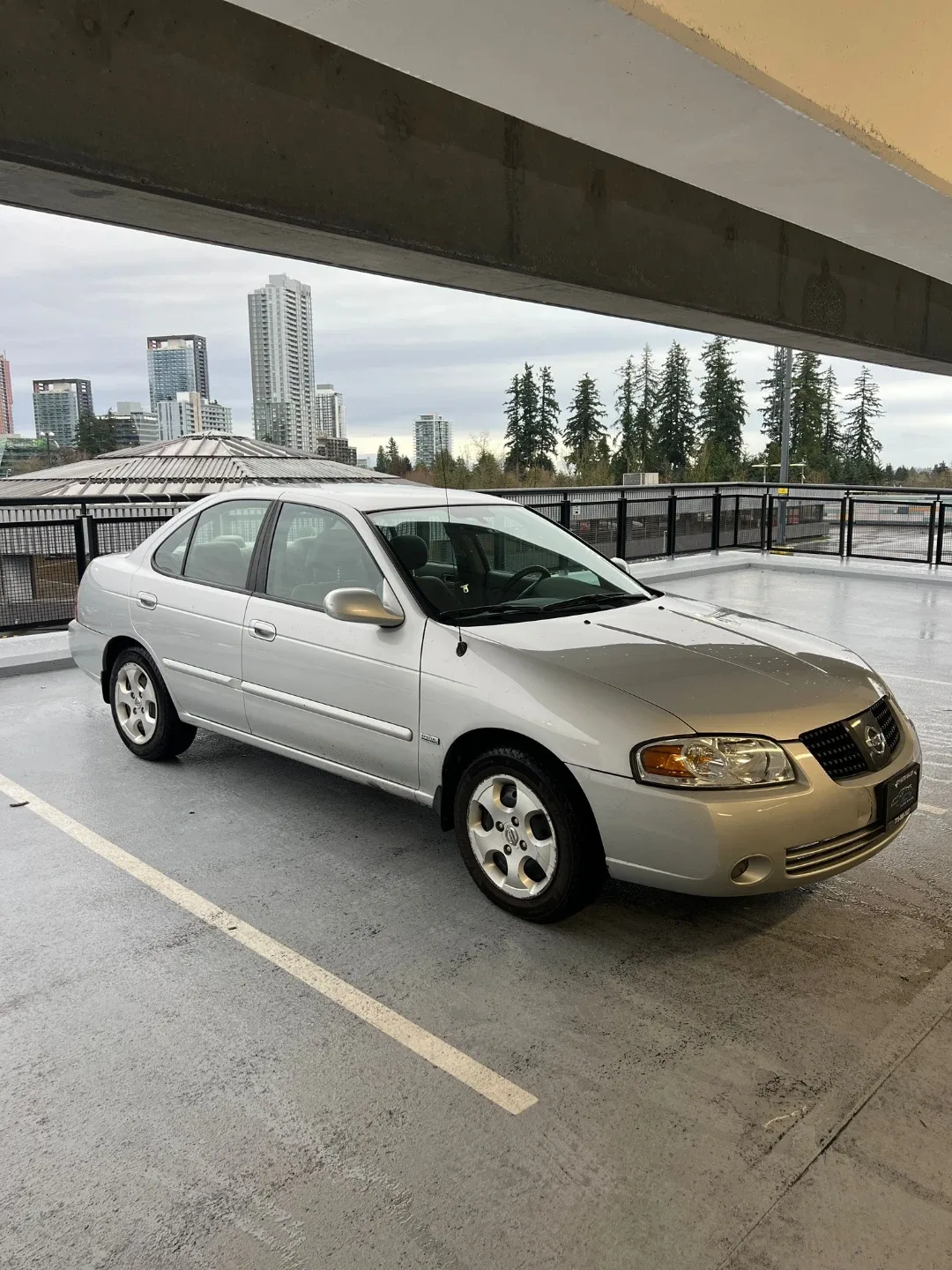 Nissan Sentra Sedan - Silver image indicator(7)