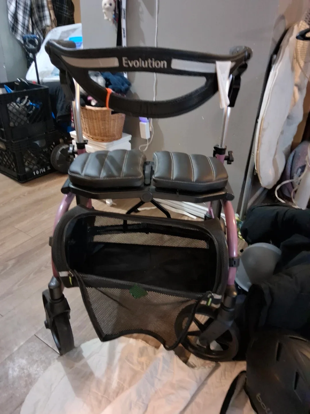 #Cleanout Evolution Walker with Seat & Basket