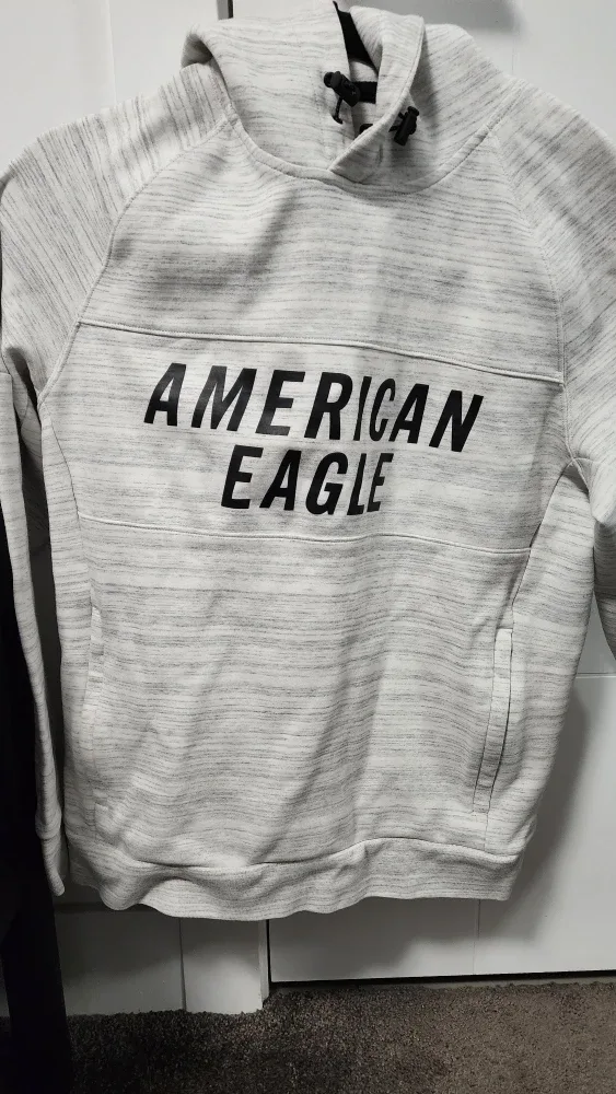 American Eagle Hoodie #cleanout
