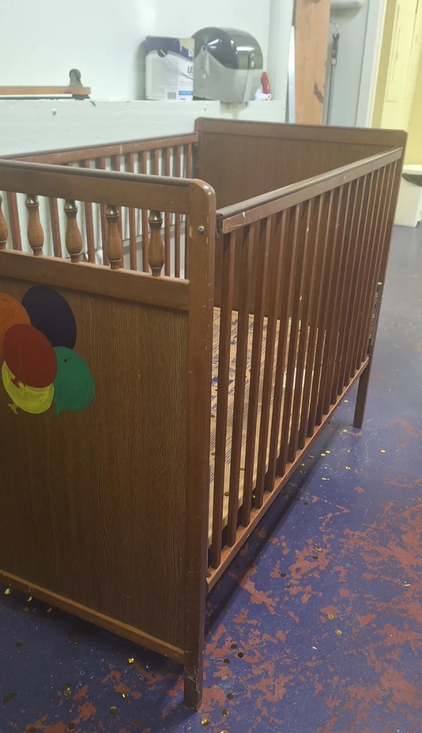 Free crib - photo 3