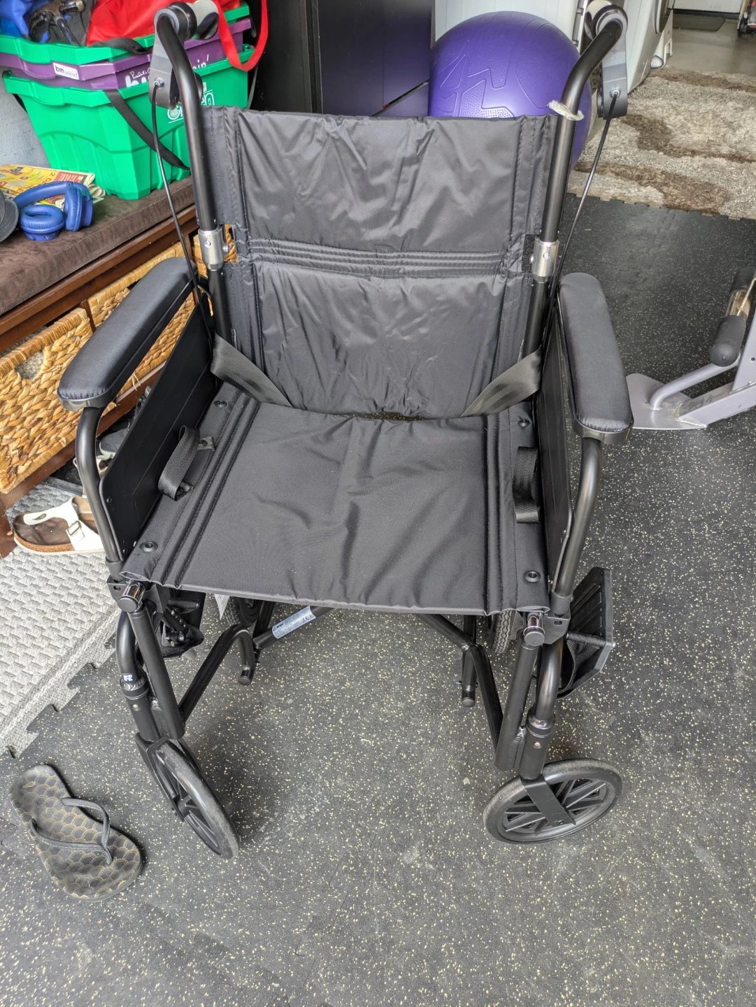 Transfer wheelchair
