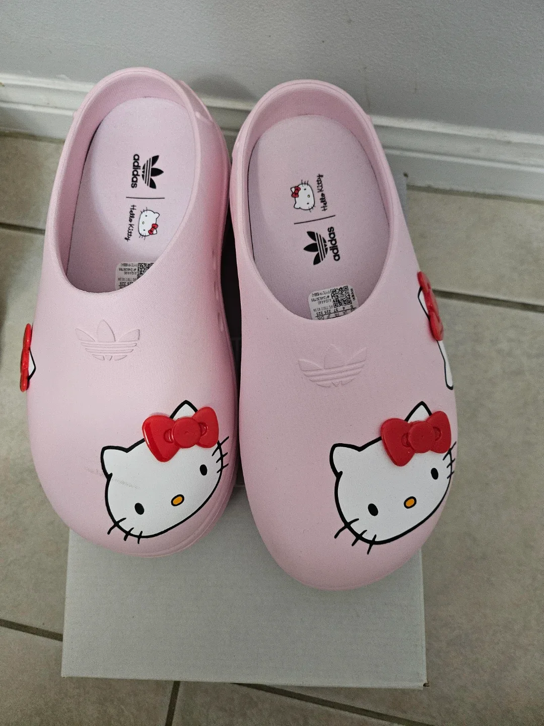 Adidas Hello Kitty Adilette Clogs - Size 6