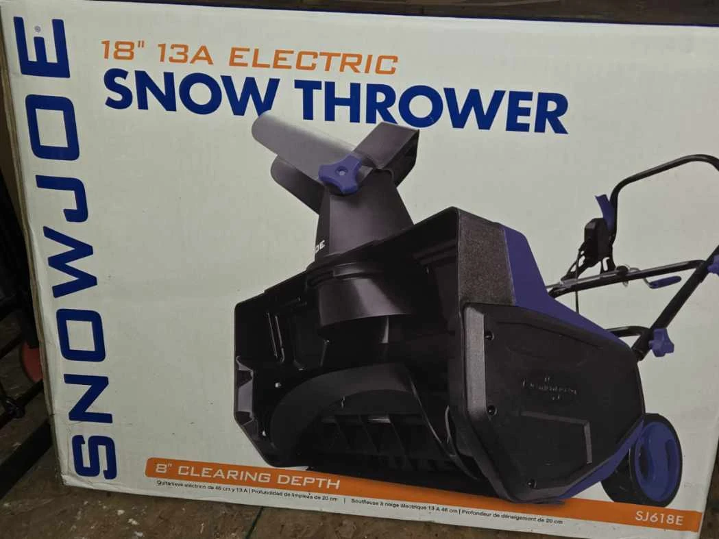 Brand New in Box Snow Joe 18" 13A Electric Snow Thrower SJ618E