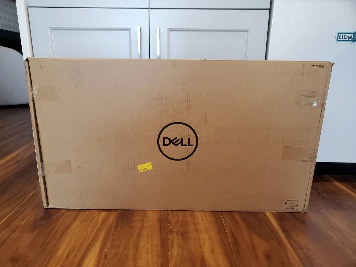 New Dell P3223DE 32" Monitor/dock with Box image indicator(4)