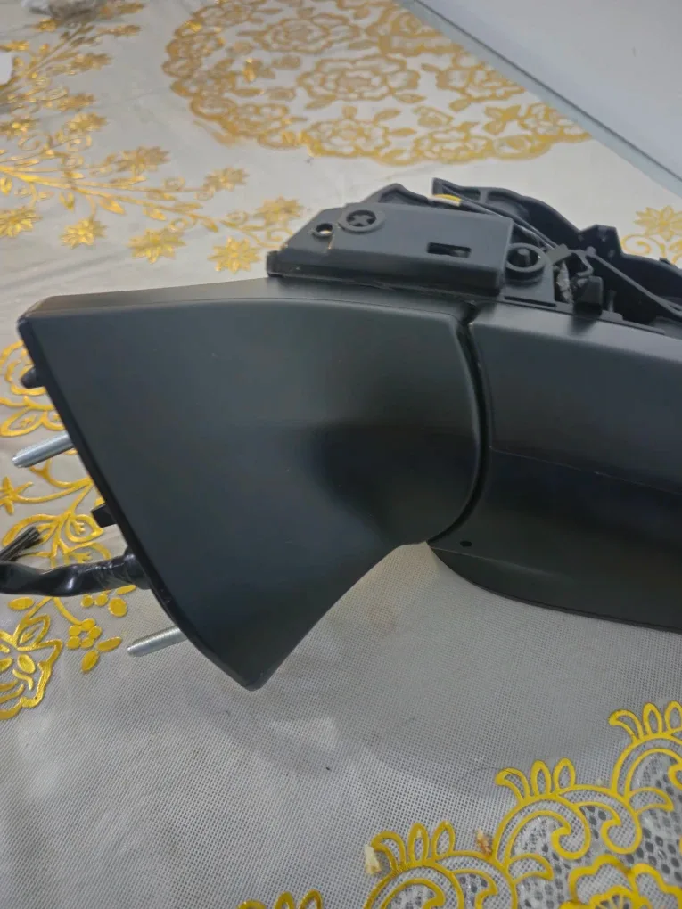 Toyota sienna driver side view mirror with blind spot power OEM image indicator(6)