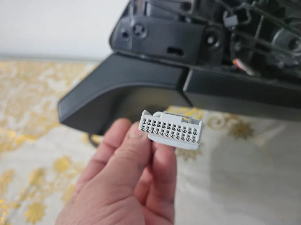 Toyota sienna driver side view mirror with blind spot power OEM image indicator(7)