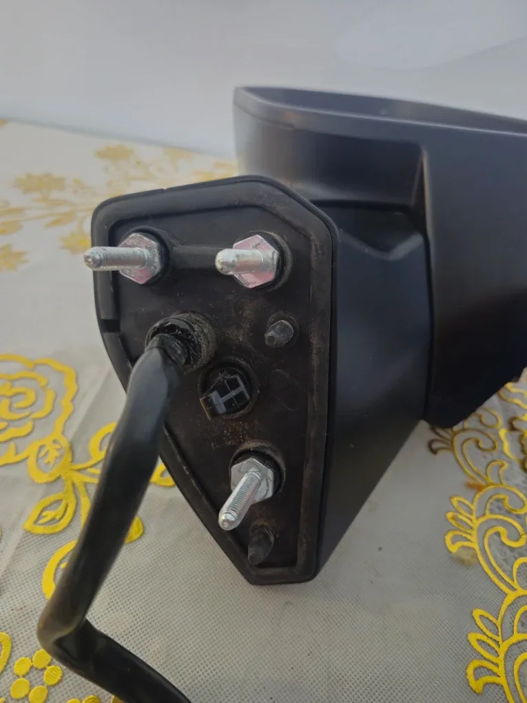 Toyota sienna driver side view mirror with blind spot power OEM image indicator(8)