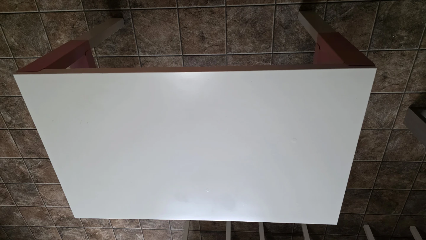 White & Pink Children's Table Ikea - photo 2