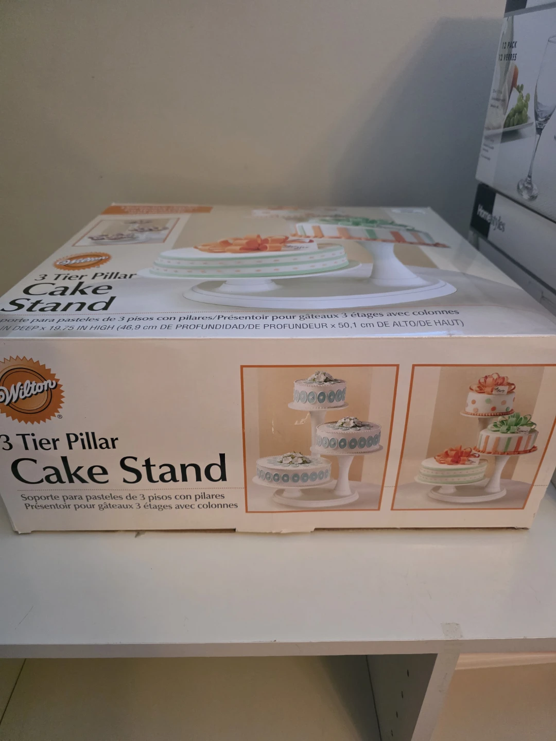 Wilton 3 Tier Pillar Cake Stand - New in Box!