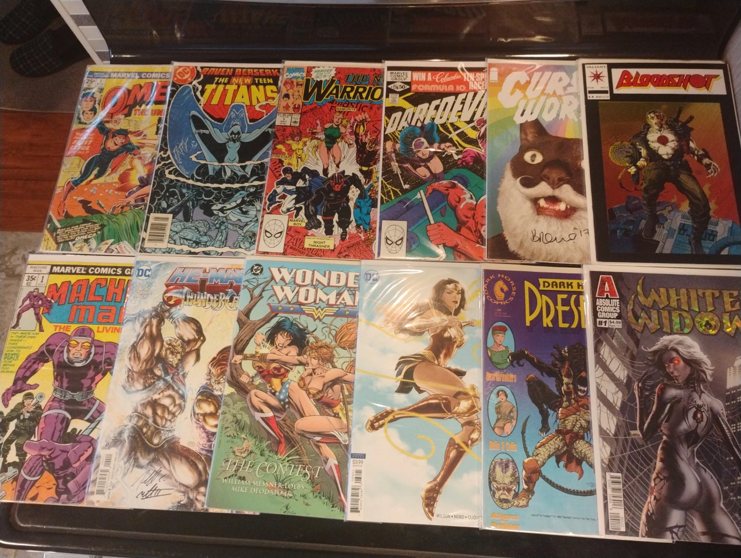 Comic book lot