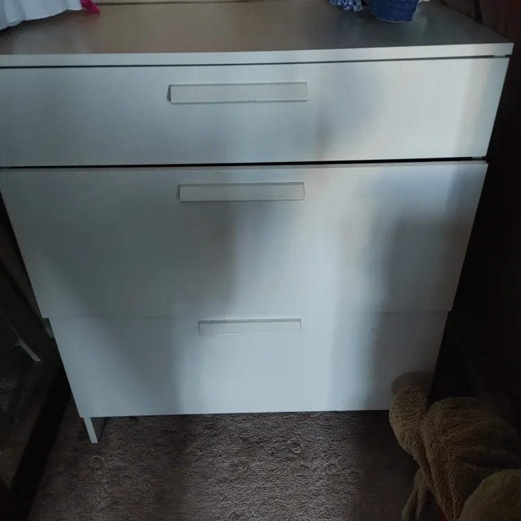 White 3-Drawer Dresser