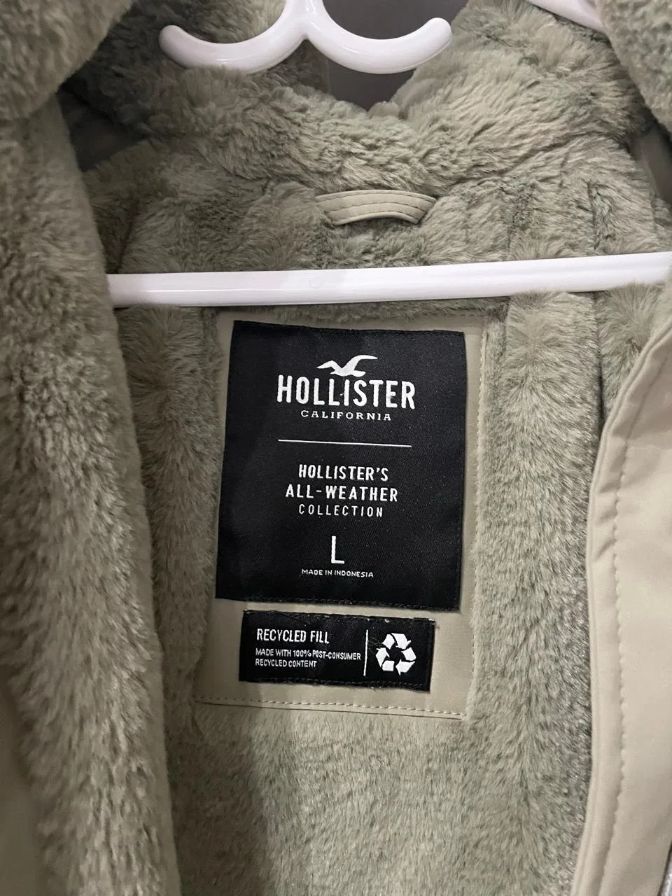 Hollister All-Weather Jacket, Size L image indicator(3)